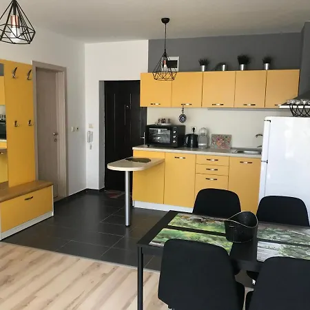 натали Apartment Pomorie