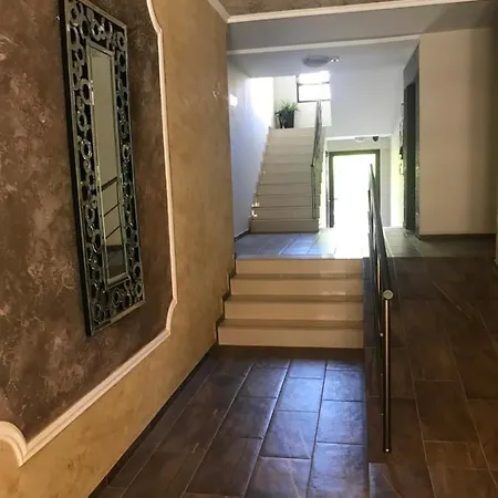 натали Apartment *